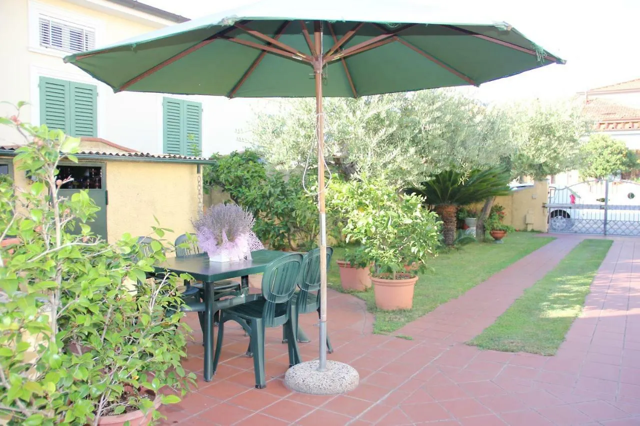 Villa La casina dell'Annetta Lido di Camaiore Italia